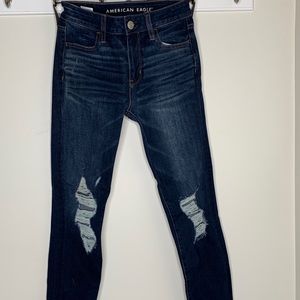 LIGHTLY WORN AMERICAN EAGLE JEANS! Great CONDITION